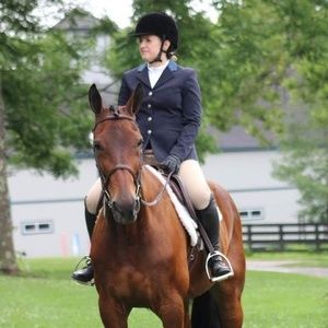 Meet your Posher, Lauren